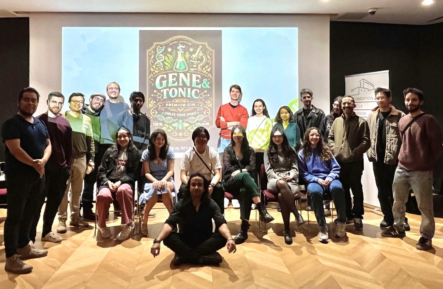 Group photograph from a Gene & Tonic event in Paris